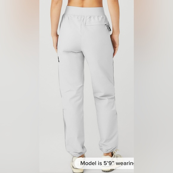 ALO yoga Torrent Track Sweatpant Titanium Women’s Sz Medium - Picture 3 of 12
